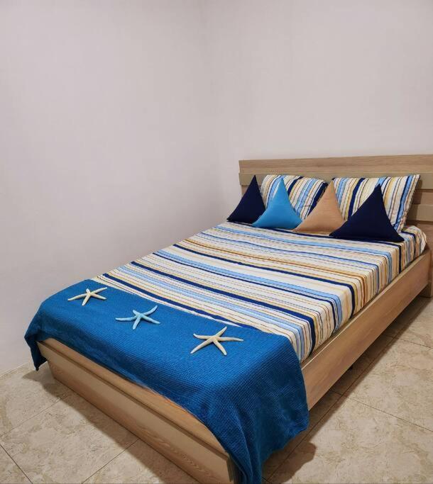 Kot Nu - Beach Themed Apartment - 3 Mins Walk From The Sea Flic-en-Flacq Kültér fotó